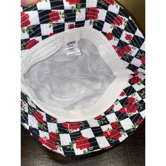 Spencers Checkered Rose Bucket Hat Trendy Fashion Black White Red Floral - Picture 4 of 4